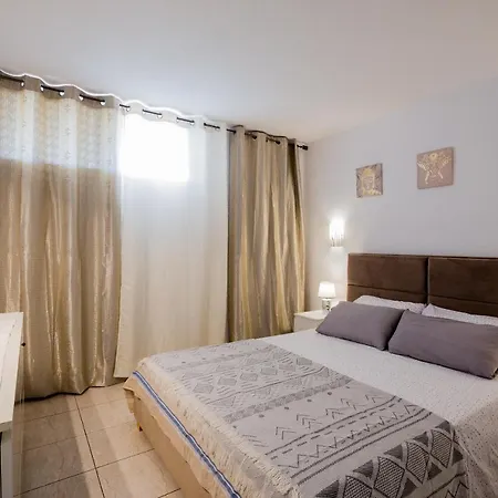 Great Location 1 Bedroom Apartment *